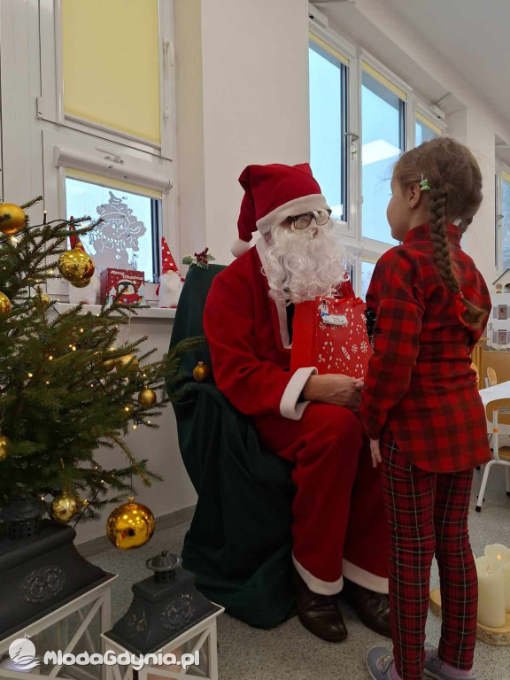 Mikołaj u przedszkolaków w Starkowie