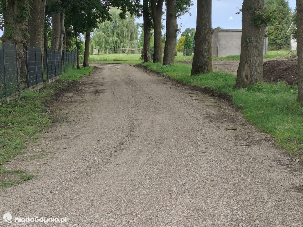 Naprawa dróg w Nadziejewie po interwenci radnego Jerzego Terechowa
