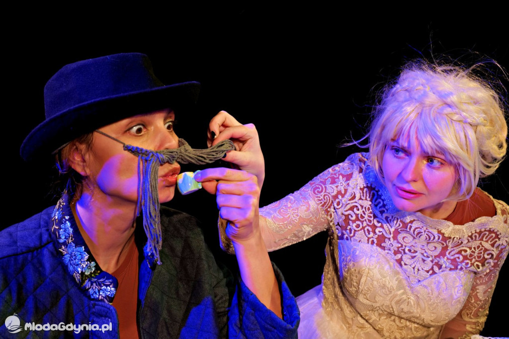 Złotopióra - Teatr Gdynia Główna