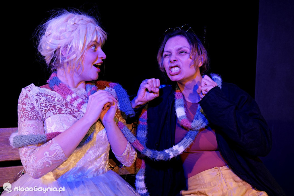 Złotopióra - Teatr Gdynia Główna