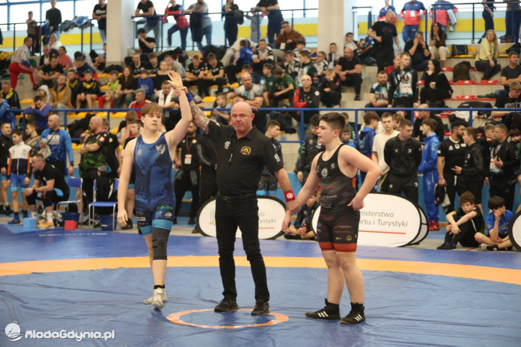 Młodzi zapaśnicy walczyli o Mistrzostwo Polski w Żukowie