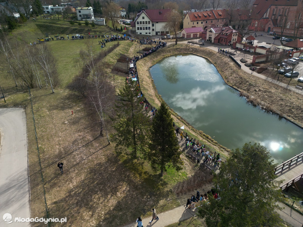 „Stop Hejt – Działaj z miłością do ludzi”. Wspólna akcja w Żukowie