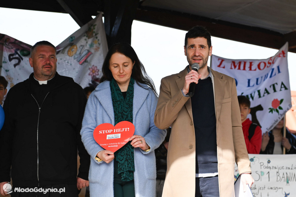 „Stop Hejt – Działaj z miłością do ludzi”. Wspólna akcja w Żukowie