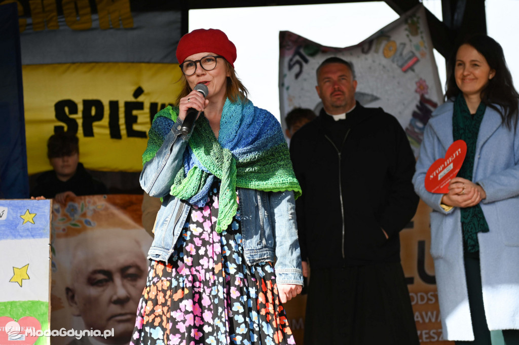 „Stop Hejt – Działaj z miłością do ludzi”. Wspólna akcja w Żukowie