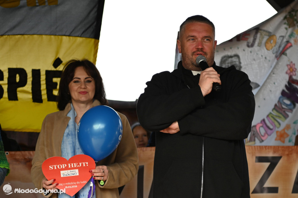 „Stop Hejt – Działaj z miłością do ludzi”. Wspólna akcja w Żukowie