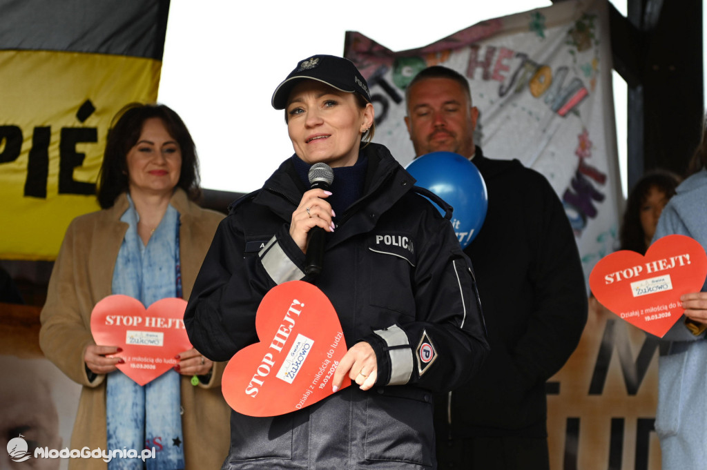 „Stop Hejt – Działaj z miłością do ludzi”. Wspólna akcja w Żukowie