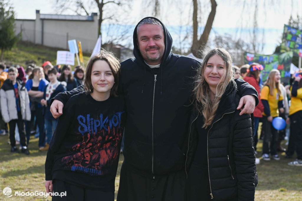 „Stop Hejt – Działaj z miłością do ludzi”. Wspólna akcja w Żukowie