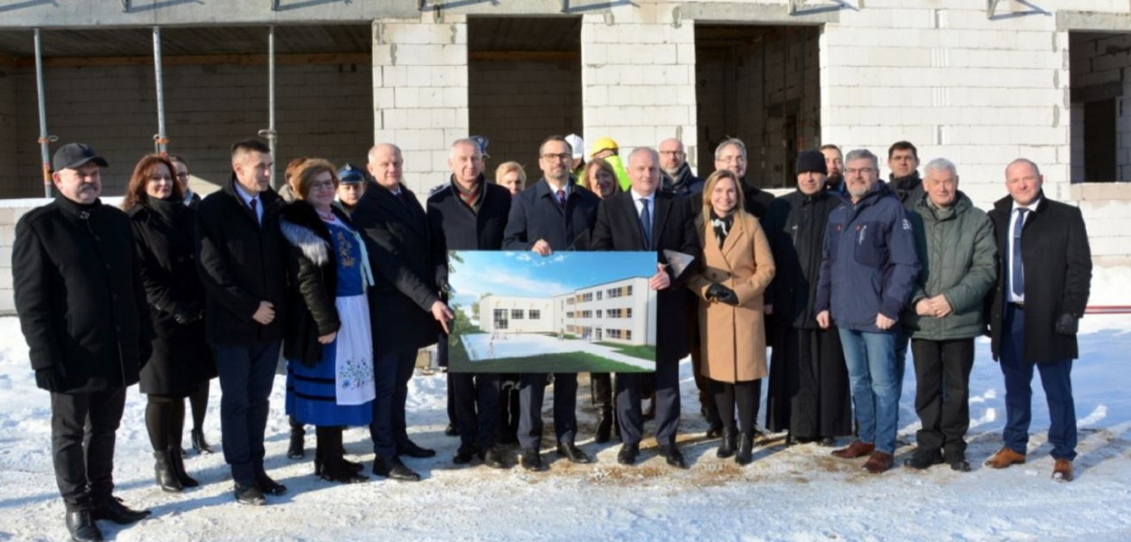 Zmudzińska: Banino potrzebuje nowoczesnej szkoły [ZDJĘCIA]