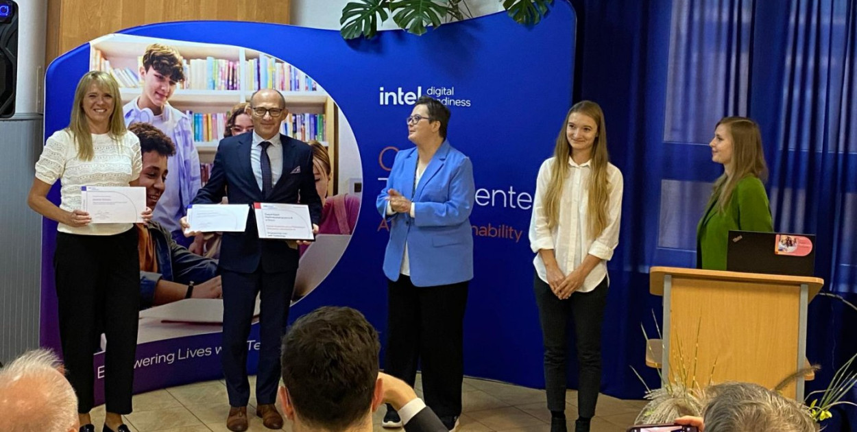 Sztuczna inteligencja. Gdyńska szkoła w pilotażowym programie MEN