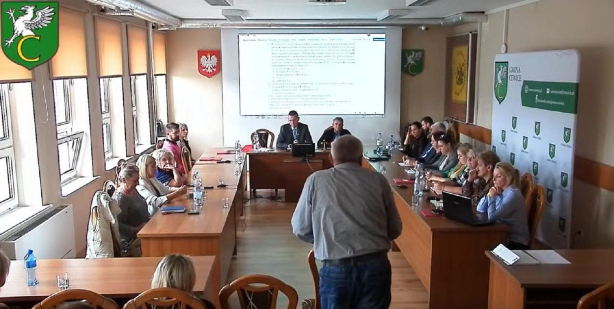 "Takiego małpiego cyrku ja w życiu nie widziałem!" Mieszkaniec o RG Cewice