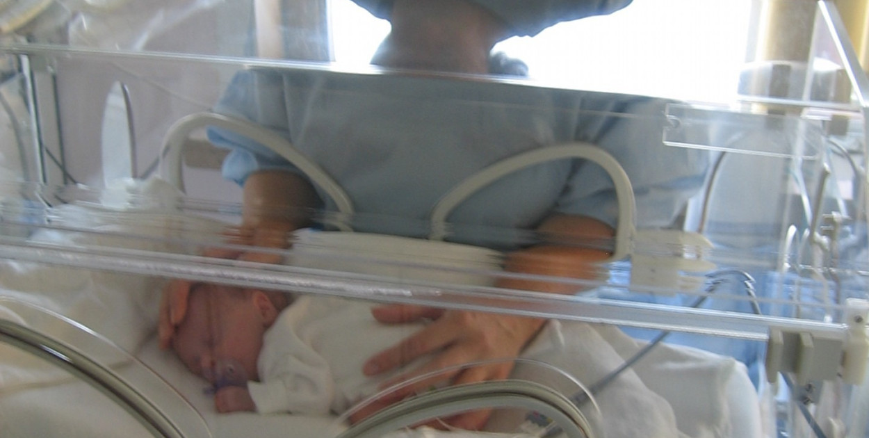 Rząd wprowadza dłuższy urlop dla rodziców wcześniaków. Można zyskać nawet...