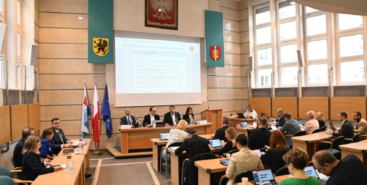 Co uchwalono podczas X sesji Rady Miasta Gdyni?