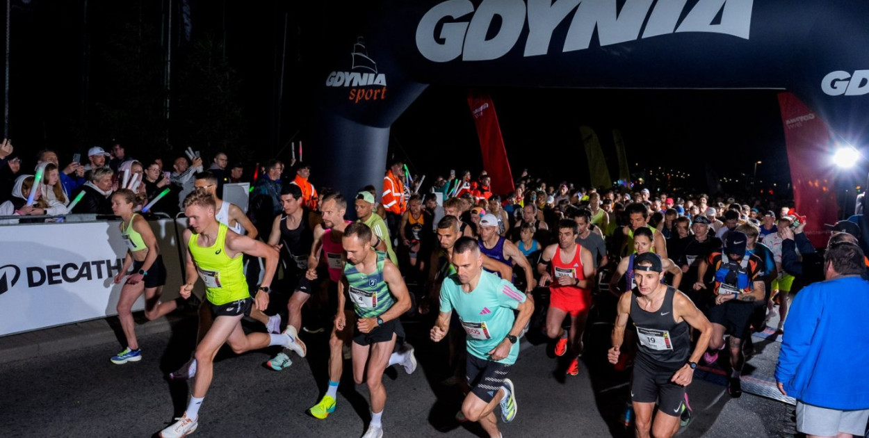 Start Nocnego Biegu Świętojańskiego z Decathlon (fot. Dawid Linkowski)
