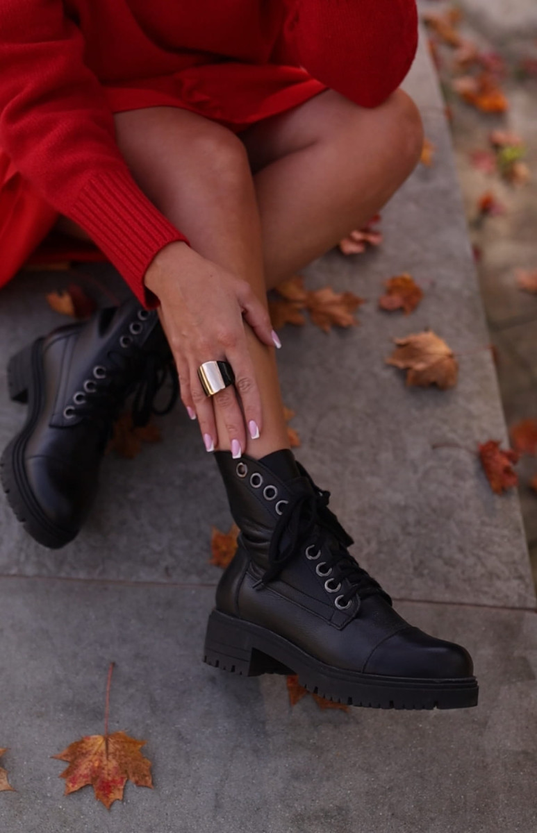 Źródło: https://obuwiekamp.pl/