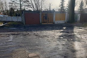CZARNE - zalane garaże przy ulicach: Kościelnej i Mickiewicza-11051