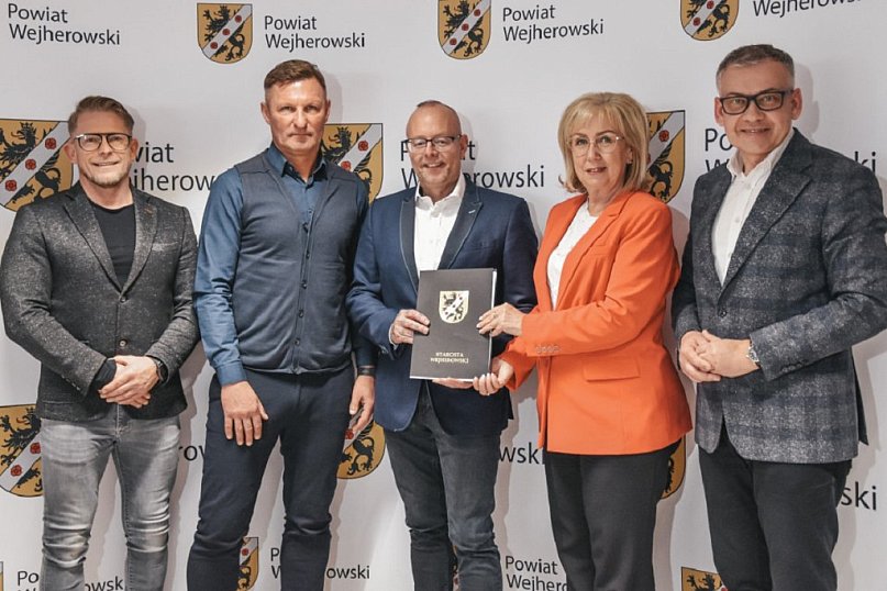 Powiat wejherowski wsparł kluby sportowe