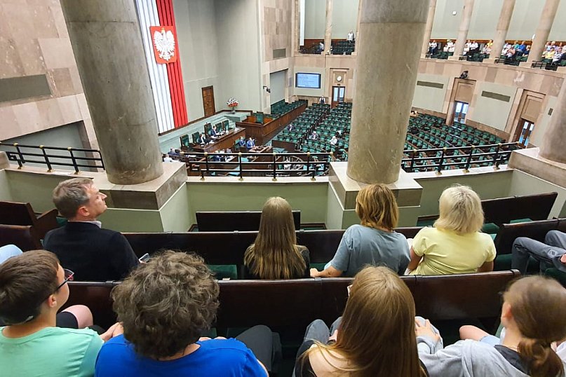 Uczniowie SP 8 w Chojnicach w Sejmi