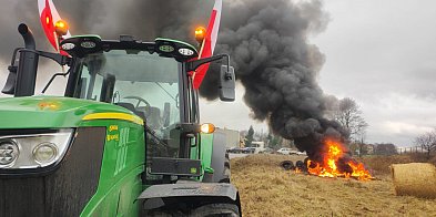 Pomorskie/ Rolnicy zablokowali drogę krajową S7 w Nowym Dworze Gdańskim-60727