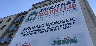 Gdańsk/ Miasto nakazało Solidarności usunąć baner z budynku-63832