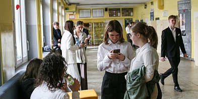 W piątek na maturze egzaminy z chemii i z języków mniej-72771