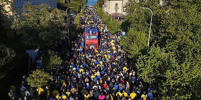 Arka po awansie – żółto-niebiescy przemierzyli ulice miasta-72922