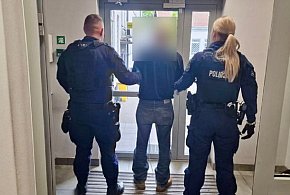 42-latek ugodzony nożem. 46-letni sprawca zatrzymany przez policjantów -73149