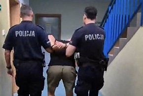Policjanci z Oksywia zatrzymali podejrzanego o kradzież z włamaniem -74529