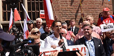 Poseł Kowalski: haniebna wystawa „Nasi chłopcy”. Stop zakłamywaniu historii!-74656