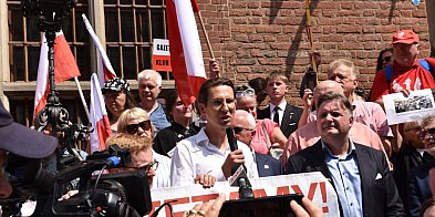 Poseł Kowalski: haniebna wystawa „Nasi chłopcy”. Stop z-74656