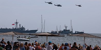 Parada morska w Helu przyciągnęła tłumy-75518