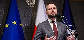 Szef MON: jestem za rozwojem polskich zdolności badawcz