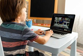 Popularni influencerzy mogą mieć kłopoty. Treści dla dzieci budzą kontrowersje-78006