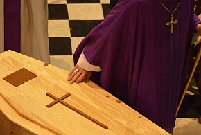 Rewolucja w pochówkach coraz bliżej. Tego w Polsce jeszcze nie było-78995