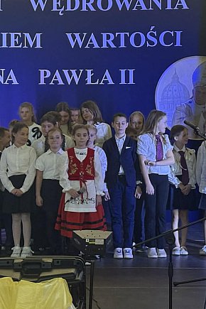 20-lecie nadania Szkole Podstawowej w Leźnie imienia Jana Pawła II-11159