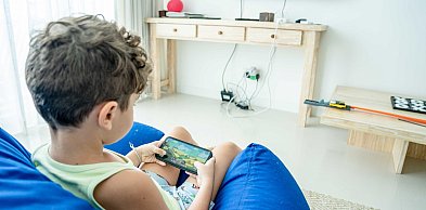 Prawo.pl: z danych MEN wynika, że ponad 70 proc. nastolatków jest uzależnionych