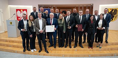 Bursztynowe kłosy dla najlepszych rolników z Pomorza, w tym braci Stenzel