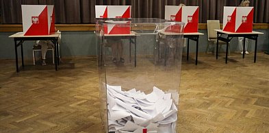 CBOS: KO - 30,8 proc., PiS - 19,6 proc.; Konfederacja WiN - 15,3 proc.