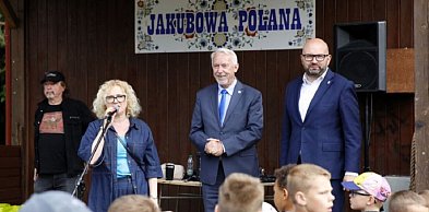 Wesoły i aktywny Dzień Dziecka „Jedenastki” na Polanie Jakubowej