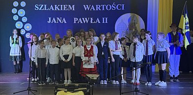 20-lecie nadania Szkole Podstawowej w Leźnie imienia Jana Pawła II-78308