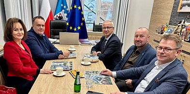 Spotkanie w Starostwie Powiatowym w sprawie bezpieczeństwa na drogach w Przyjaźni-79167