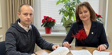 Umowa na dokumentację projektową rozbudowy szkoły podstawowej w Tuchomiu-79260