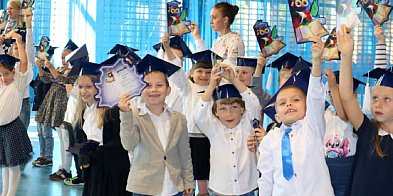 Pierwszoklasiści z wejherowskiej „szóstki” złożyli ślubowanie -76625