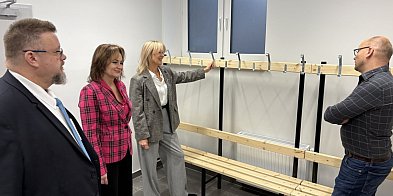 Nowe zaplecze sanitarne i szatniowe w Szkole Podstawowej nr 1 w Żukowie-77501