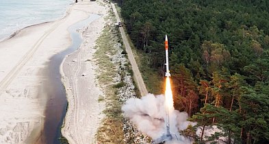 Pomorskie/ Udany start polskiej rakiety suborbitalnej PERUN-78375