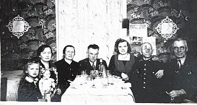 To zdjęcie to czyjaś historia. Pomóż przywrócić pamiątkę rodzinie
