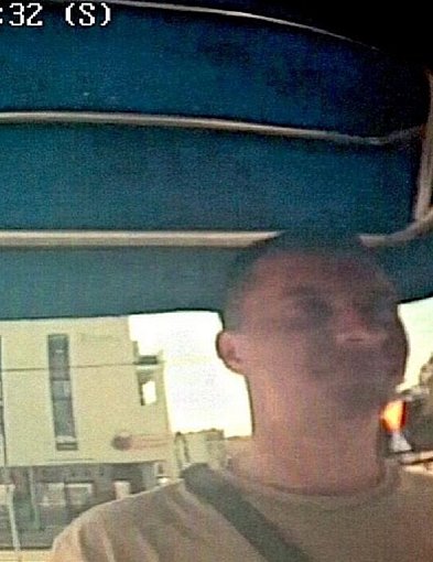 Jeśli rozpoznajesz tego mężczyznę – zadzwoń na policję