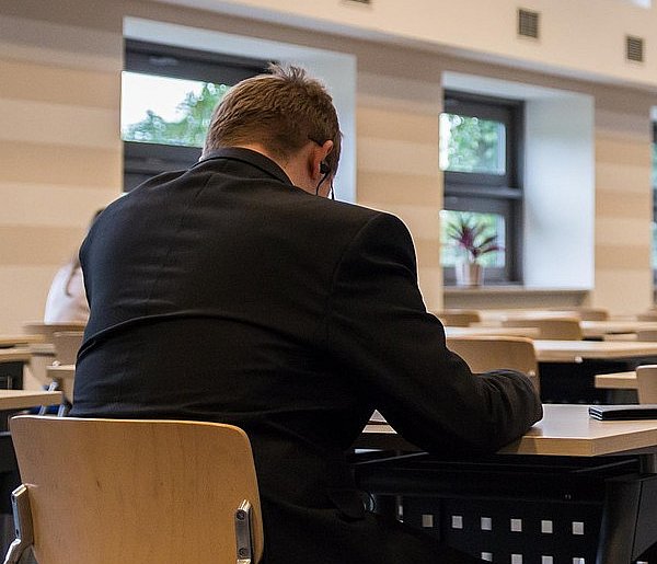 Zmiany w przepisach o wynagrodzeniach. Zapłacą za gotowość do pracy-77754