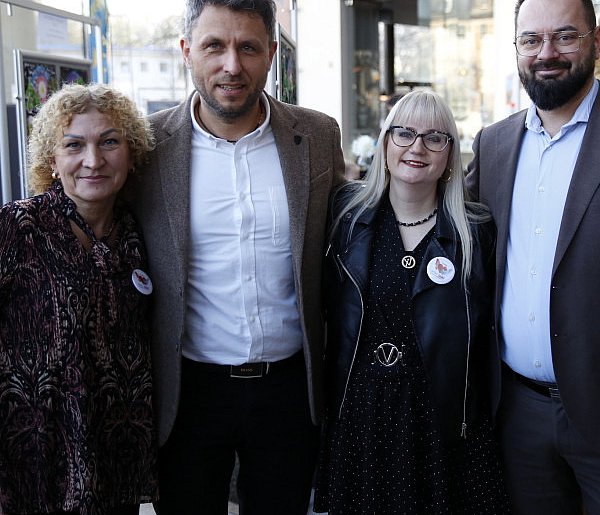 Twórczość bez barier - wystawa Fundacji Moc Serc-78603