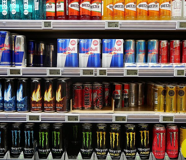 Popularne napoje pójdą ostro w górę. Rząd szykuje podwyżkę VAT-78833