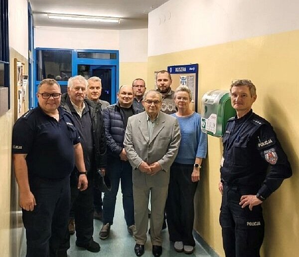 AED na komisariacie Policji w Gdyni Oksywie